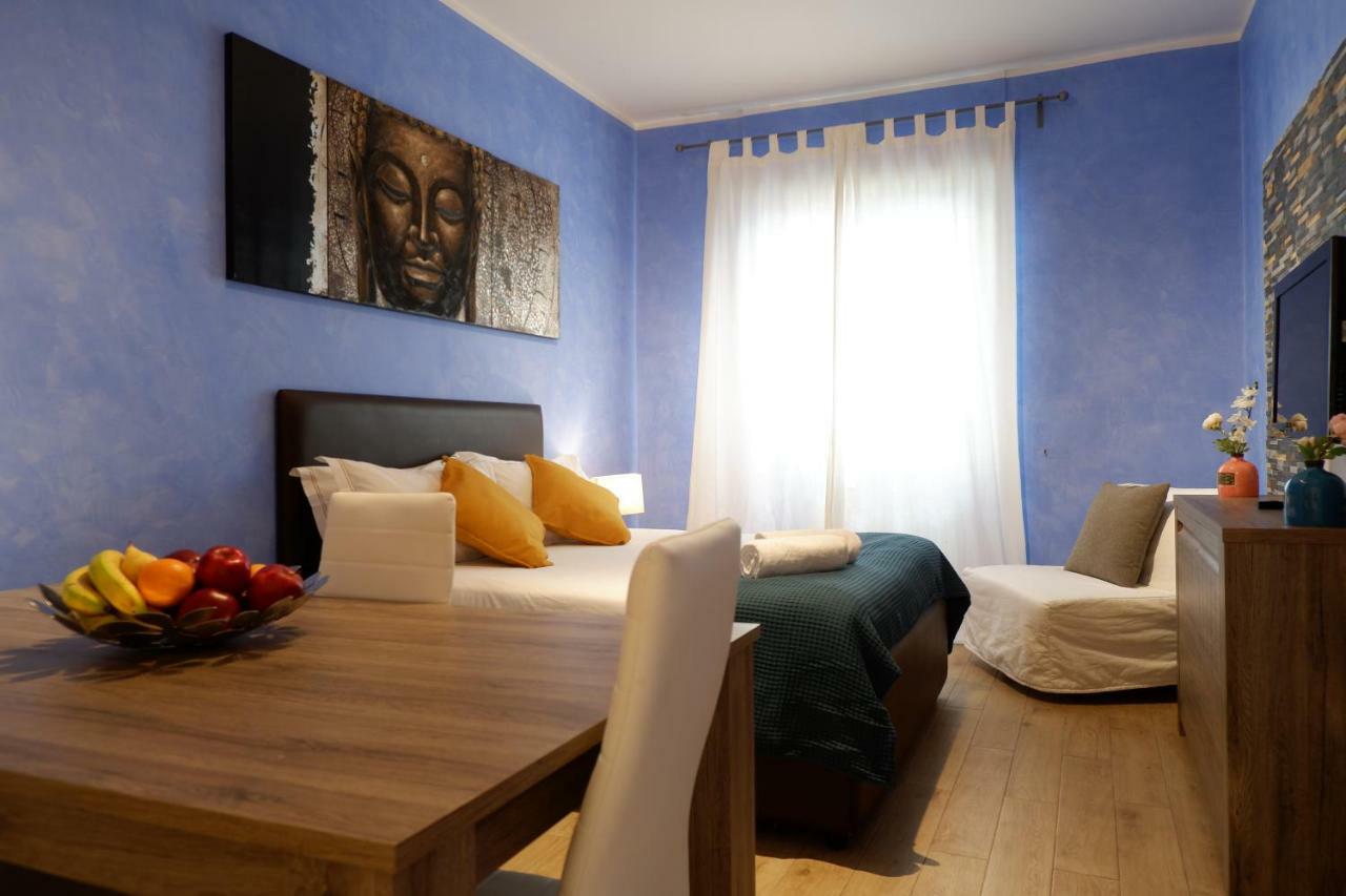 The Blue Strawberry House In San Giovanni Roma Bagian luar foto