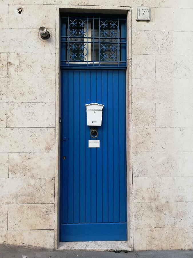 The Blue Strawberry House In San Giovanni Roma Bagian luar foto